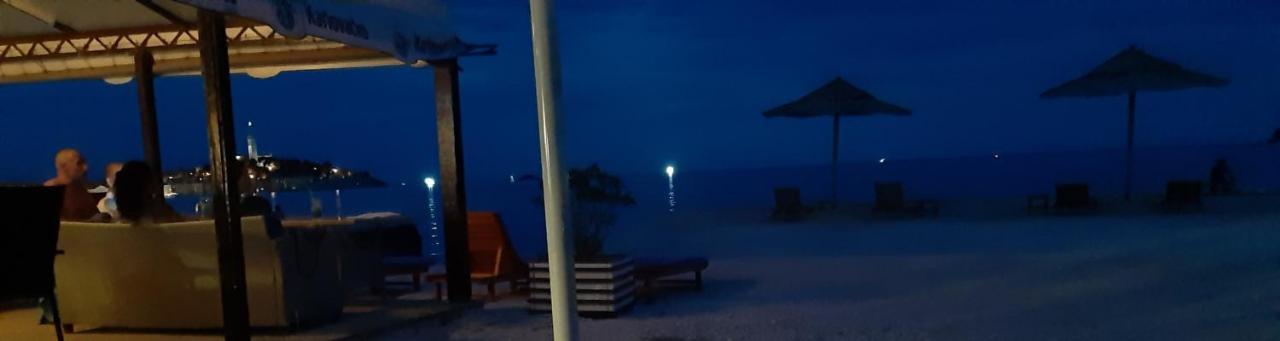 רוביני Family Apartment Villa Zrnka S Besplatnim Parkingom מראה חיצוני תמונה